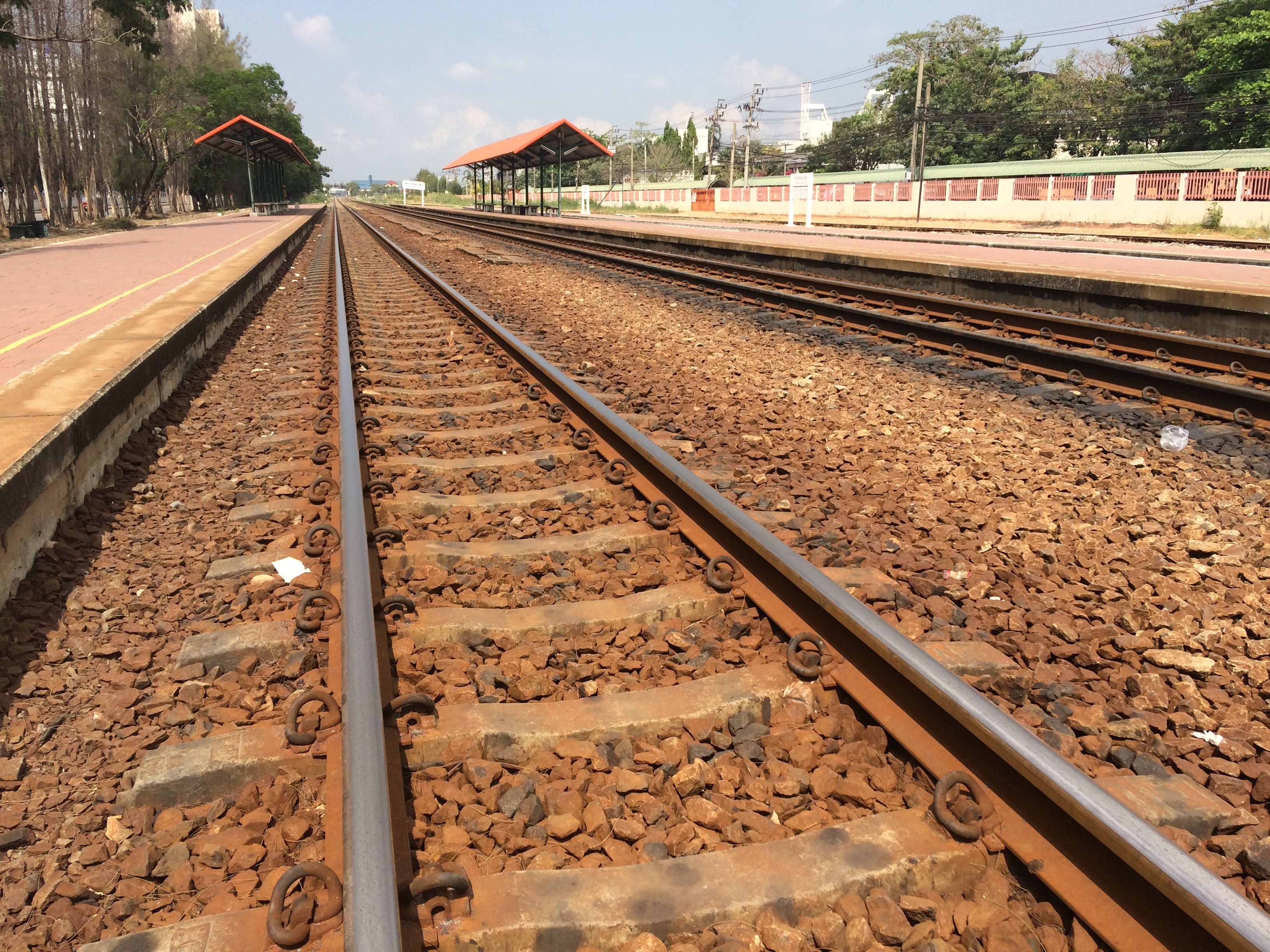 tracks tracks