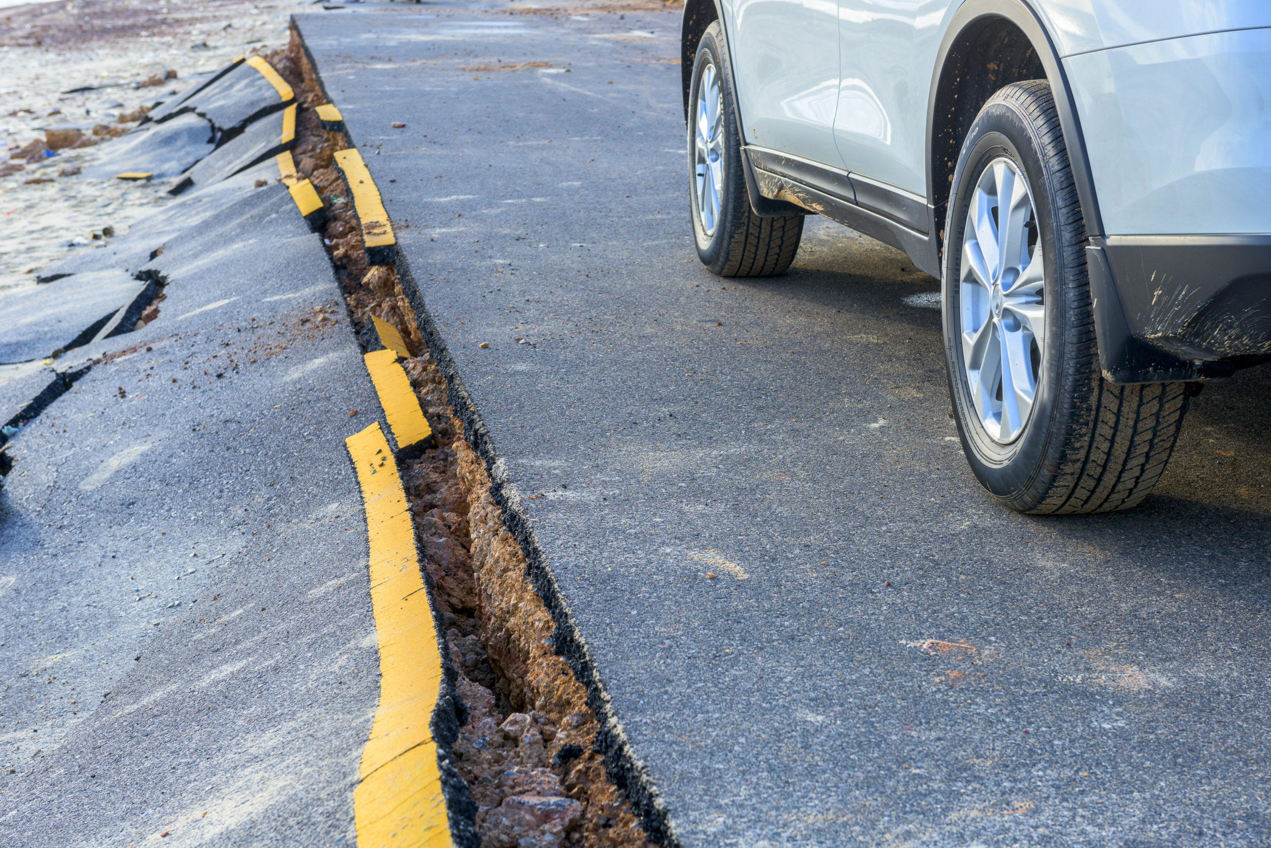 earthquake road damage