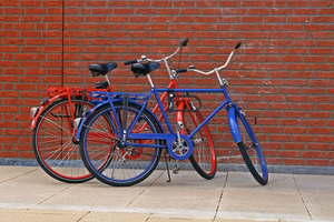 red-and-blue-bikes-1559806